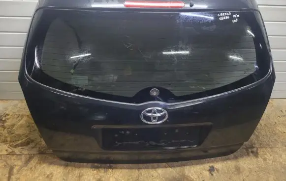 Toyota Corolla Verso E121 Tailgate/trunk/boot lid