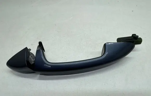 Volkswagen PASSAT B7 Front door exterior handle 3C0837210