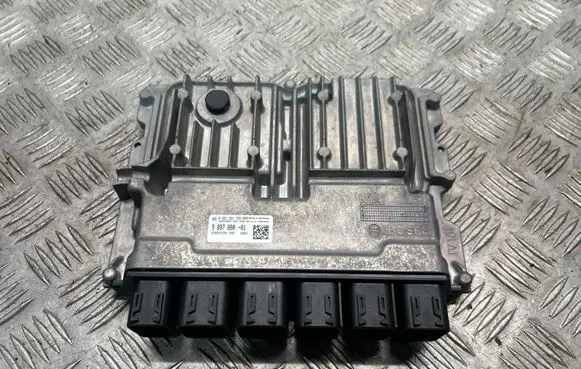 BMW 2 F46 Engine control unit/module 9897880