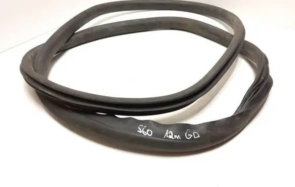 Volvo S60 Rubber seal rear door 