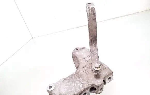 Skoda Octavia Mk2 (1Z) Engine mounting bracket 1K0199117BM 1K0199359E