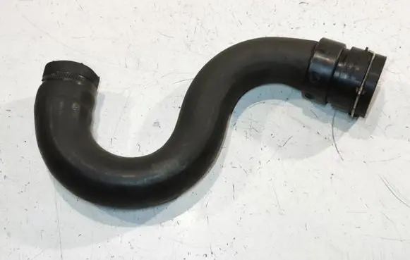 Volvo V70 Engine coolant pipe/hose S4000250