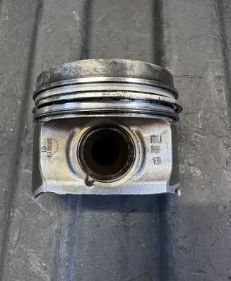 Volvo V60 Piston 82L187 RU3513