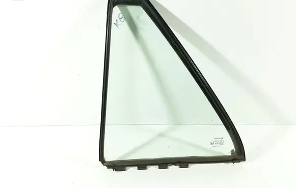 Toyota Avensis T250 Rear vent window glass 43R00048