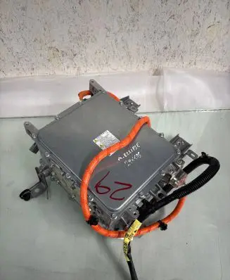 Mitsubishi Eclipse Cross Voltage converter inverter 8524b305