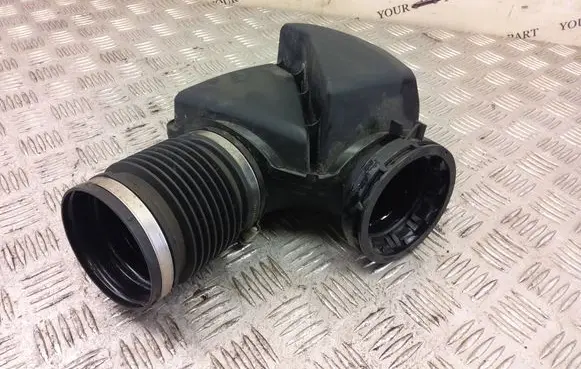 BMW 2 F22 F23 Intake resonator 70604496