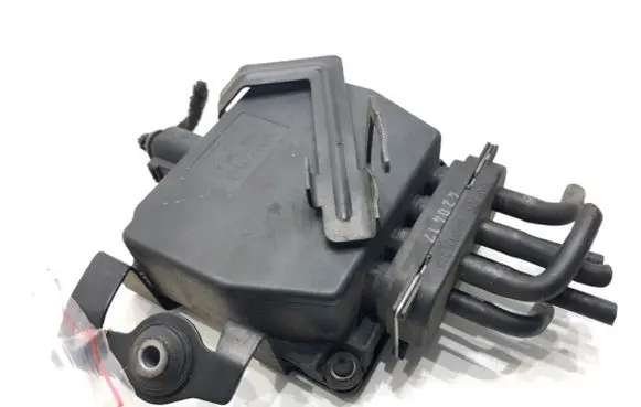 Volkswagen Golf V Heat shield in engine bay 6Q0131075