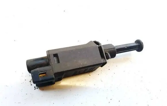 Volkswagen PASSAT B4 Brake pedal sensor switch 191945515