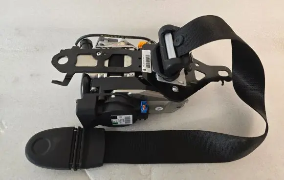 Mercedes-Benz S C217 Front seatbelt 634419300A