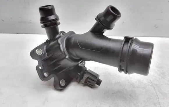 Volvo S60 Thermostat/thermostat housing