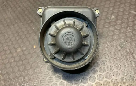 BMW 5 E60 E61 Alarm system siren 6960420