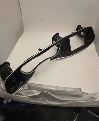 Dodge Challenger Dashboard trim 5LE10XSBAE 08182017