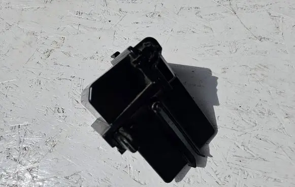 Peugeot 2008 II Engine mount bracket 9852936980