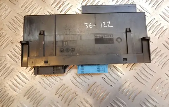 BMW 3 E90 E91 Air suspension control unit module (rear) 9134479 36122
