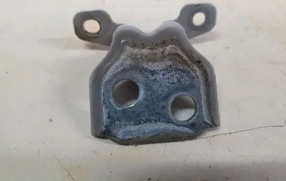 Renault Arkana Front door lower hinge 