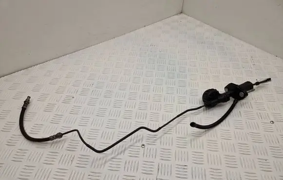 Opel Zafira C Clutch master cylinder 55579997