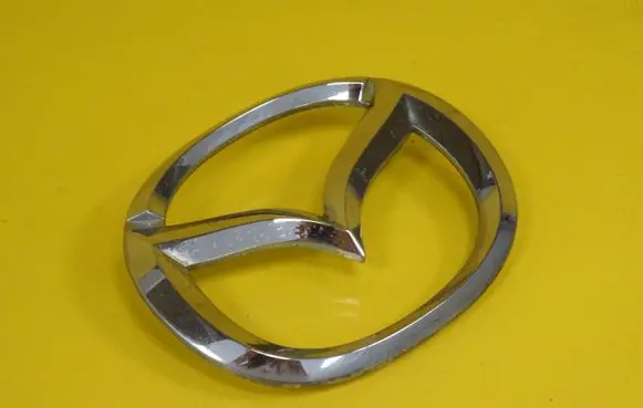 Mazda 626 Manufacturer badge logo/emblem G14T51730