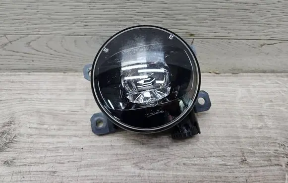 Peugeot 5008 II Front fog light 9826960480