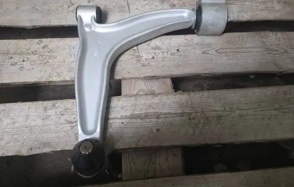 Fiat Croma Front lower control arm/wishbone 51748653