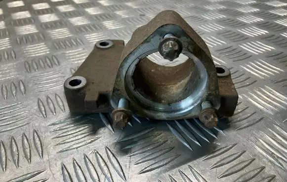 Opel Astra H Driveshaft support bearing bracket 13256906