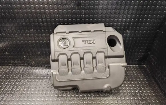 Skoda Octavia Mk3 (5E) Engine cover (trim) 04L103925C
