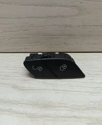 Mercedes-Benz ML W164 Central locking switch button A2518200910 03078050
