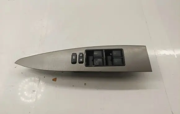Toyota Avensis T270 Electric window control switch 7423205200 8404005020 7423205210