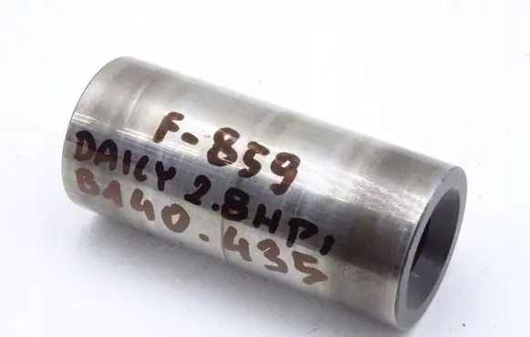 Iveco Daily 3rd gen Piston IVECO_DAILY_III_99-06_2.8_HPI_TULEJA_KORBOWODU