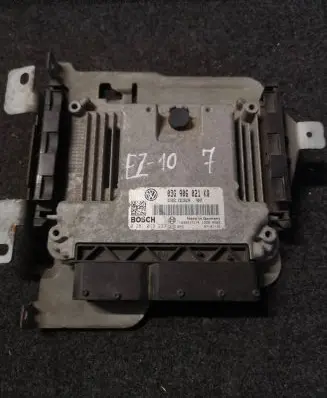 Volkswagen Golf Plus Engine control unit/module 03G906021KQ 1039S17174 0281013233