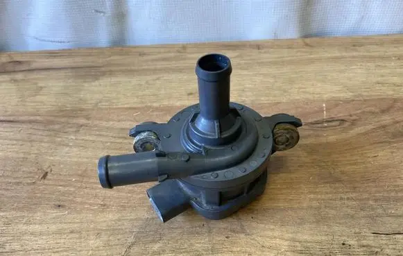 Toyota C-HR I Electric auxiliary coolant/water pump G904047040