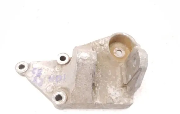 Peugeot 807 Engine mounting bracket 1495036080