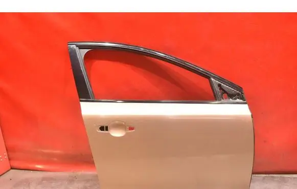 Volvo V40 Front door
