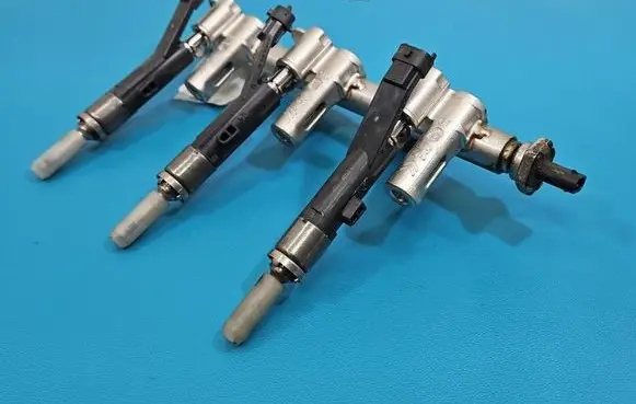 Citroen C5 Aircross Fuel injector 9811353880 IMPRK1561268