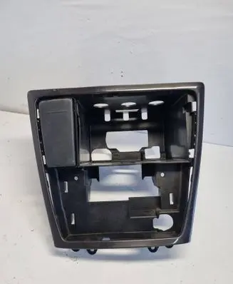 Volvo V70 Radio/GPS head unit trim 30722446 3665