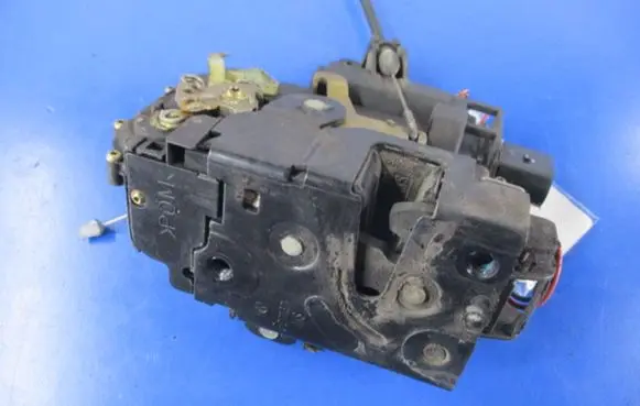 Skoda Octavia Mk1 (1U) Front door lock