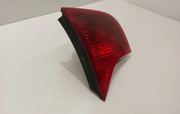 Tailgate rear/tail lights