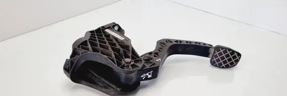 Volkswagen PASSAT B6 Clutch pedal 1K0721796E