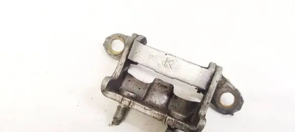 Nissan Primera Tailgate/trunk/boot hinge