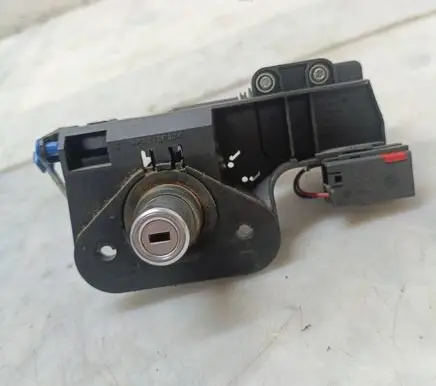 Opel Corsa C Tailgate/trunk/boot lock/catch/latch 09183495 406204321 32505603