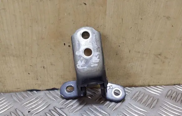 Toyota RAV 4 (XA20) Front door upper hinge