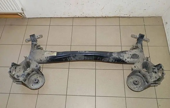 Peugeot 5008 II Rear axle beam 