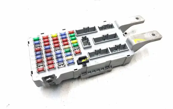 Hyundai Santa Fe Fuse module 919502B4001007914005 919502B400100 K1437