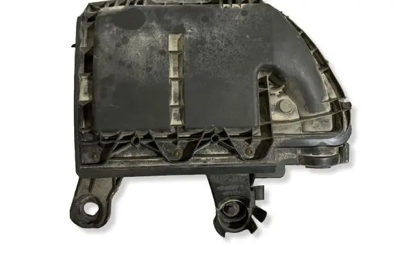 Peugeot Partner Air filter box 9677080980