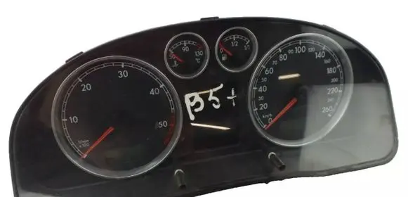 Volkswagen PASSAT B5 Speedometer (instrument cluster) 3B0920845A