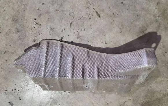 Nissan NV300 Exhaust heat shield 205408878R 93455370