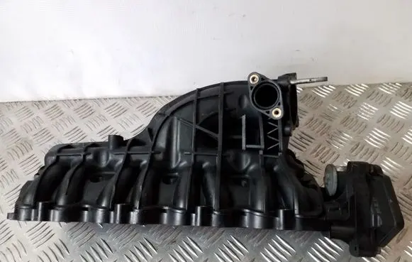 KIA Sorento Intake manifold 283102F010