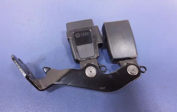 Audi A8 S8 D4 4H Front seatbelt 4H0857740