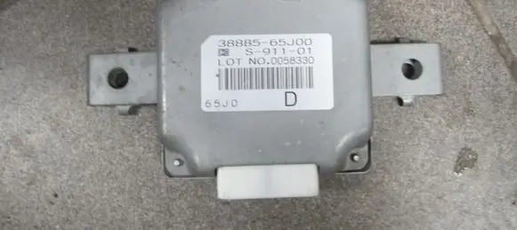 Suzuki Grand Vitara I Gearbox control unit/module 3888565J00