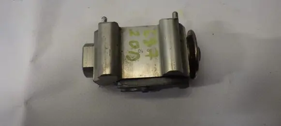 BMW 1 E81 E87 Air conditioning (A/C) expansion valve 9226078