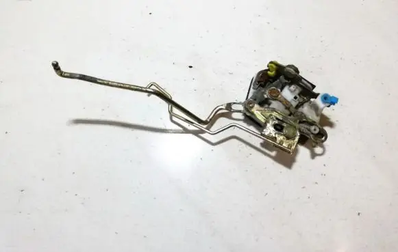 Hyundai Lantra II Front door lock